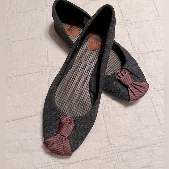 Rocket Dog Shoes - ROCKET DOG Women’s Charcoal Flats - Size 9M